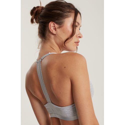 Top de algodón con lycra y puntilla.