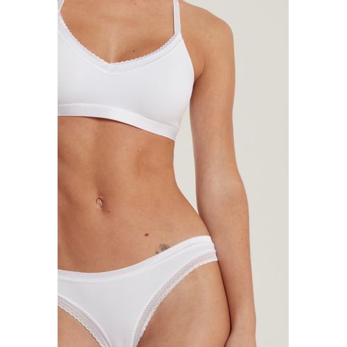 Less de algodón con lycra y puntilla.